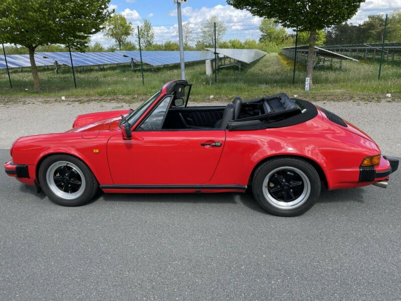 Porsche 911 Carrera • 1984 • 63,827 km 11