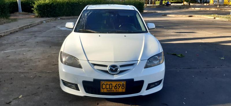 Mazda 3 • 2007 • 98,637 km 2