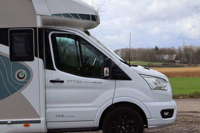 Ford Tourneo Custom • 2022 • 15,360 km 2