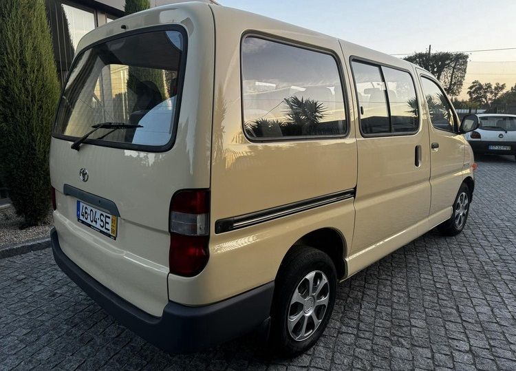 Toyota Hiace Van • 2001 • 449,999 km 3