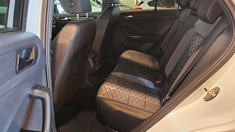 Volkswagen T-Cross • 2023 • 18,456 km 10