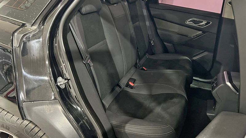 Land Rover Range Rover Velar • 2018 • 115,479 km 7