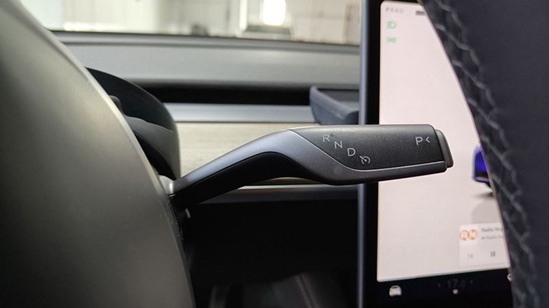 Tesla Model Y • 2023 • 46,686 km 6