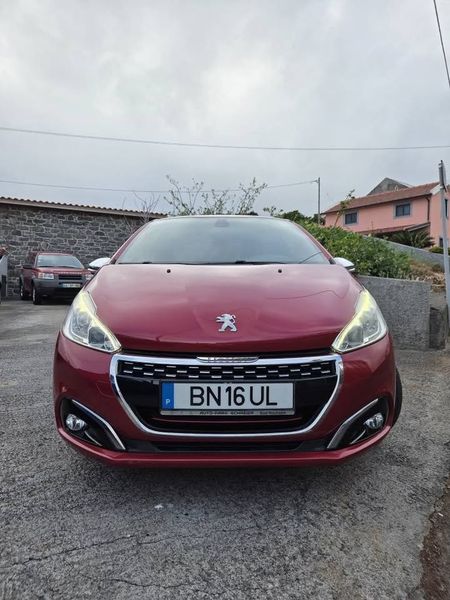 Peugeot 2008 • 2018 • 98,000 km 2