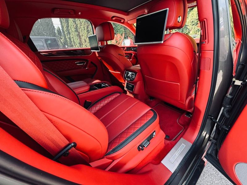 Bentley Bentayga • 2020 • 76,000 km 4