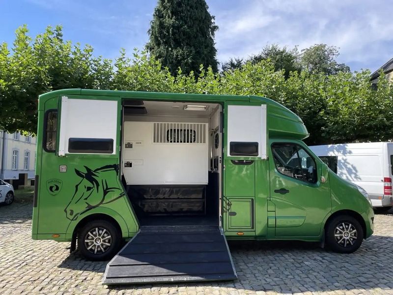 Renault Master • 2019 • 198,000 km 7