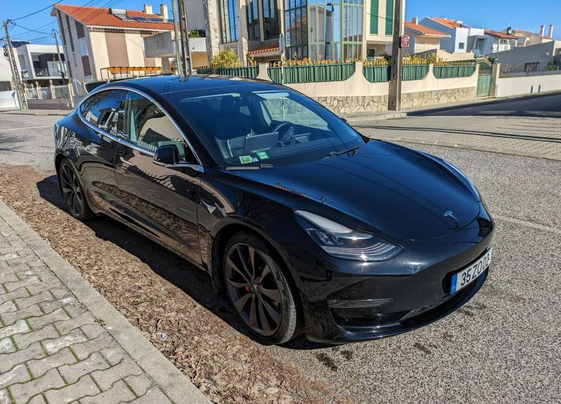 Tesla Model 3 • 2019 • 117,000 km 7