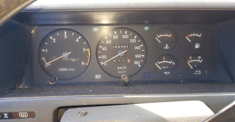 Nissan Patrol • 1992 • 150,000 km 2