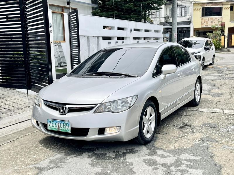 Honda Civic • 2006 • 115,000 km 1