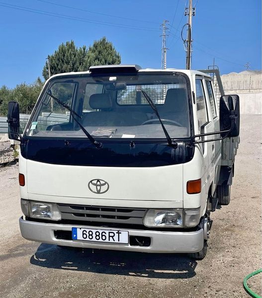Toyota Dyna • 2001 • 240,000 km 2