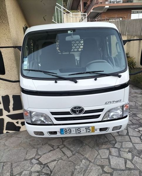 Toyota Dyna • 2010 • 83,000 km 1
