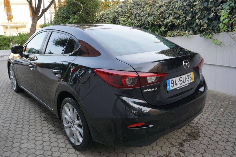 Mazda 3 • 2017 • 57,049 km 2