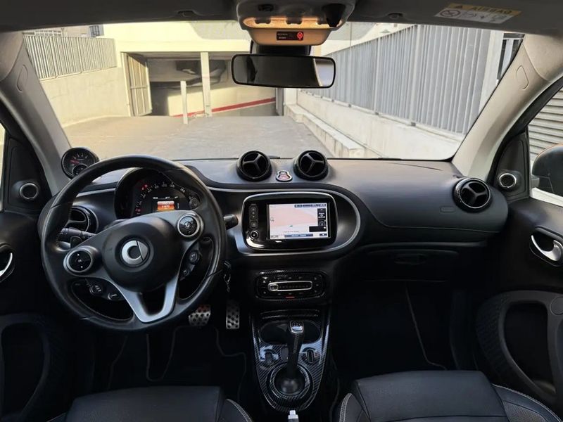 Smart Fortwo coupé • 2018 • 60,900 km 9