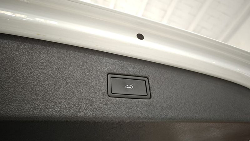 Volkswagen Tiguan • 2022 • 84,995 km 12