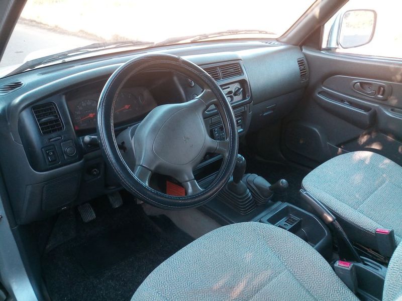 Mitsubishi L200 • 1998 • 240,000 km 8