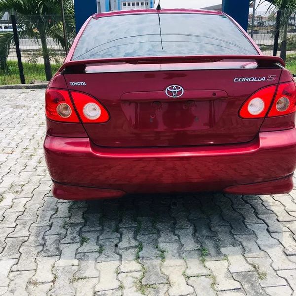 Toyota Corolla • 2005 • 100 km 10