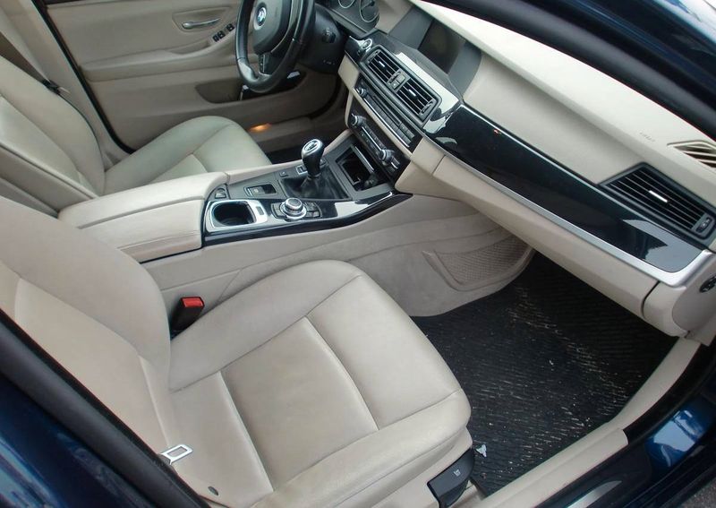 BMW 520D • 2013 • 199,999 km 7