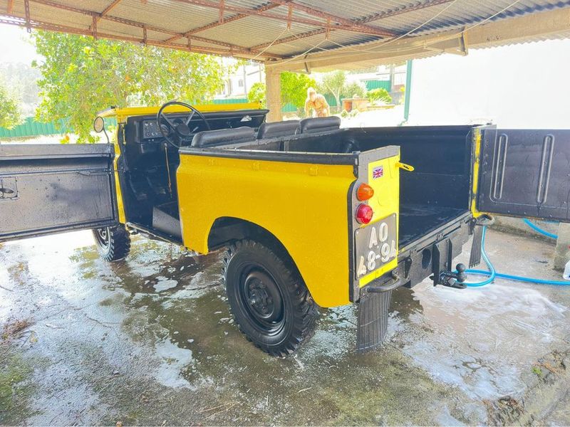 Land Rover LR3 • 1974 • 124,000 km 4