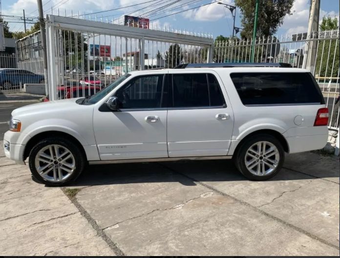 Ford Expedition • 2017 • 110,000 km 1