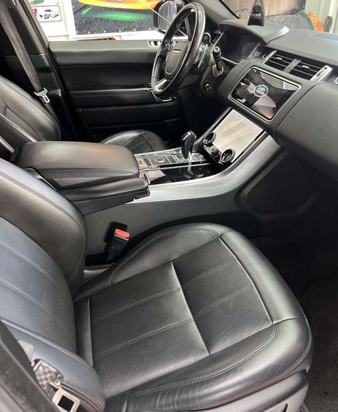 Land Rover Range Rover • 2020 • 150,000 km 2