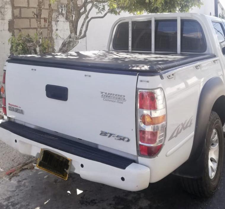 Mazda BT • 2010 • 155,000 km 4