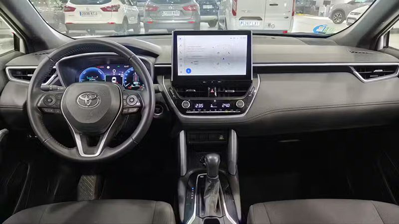 Toyota Corolla • 2023 • 14,894 km 7