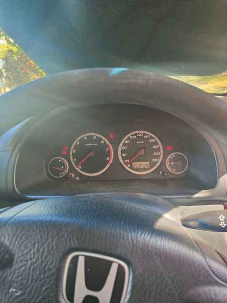 Honda CR-V • 2002 • 230,000 km 3