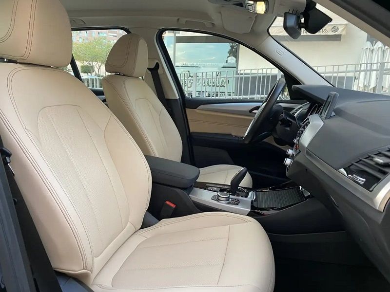 BMW X3 • 2018 • 45,900 km 3