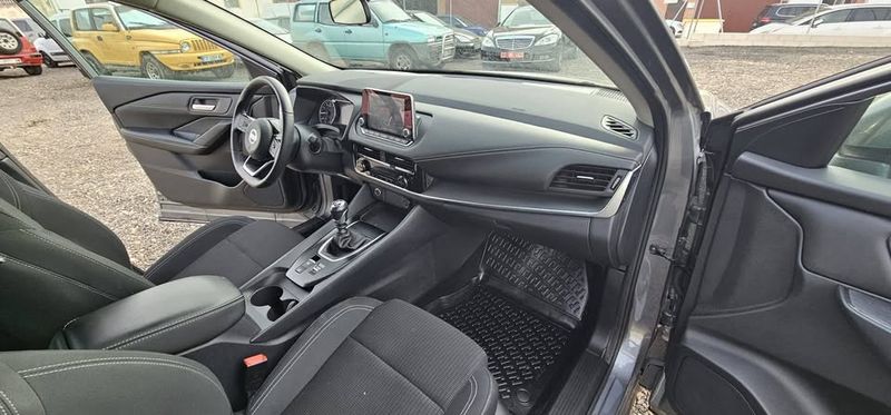 Nissan Qashqai • 2022 • 29,600 km 4
