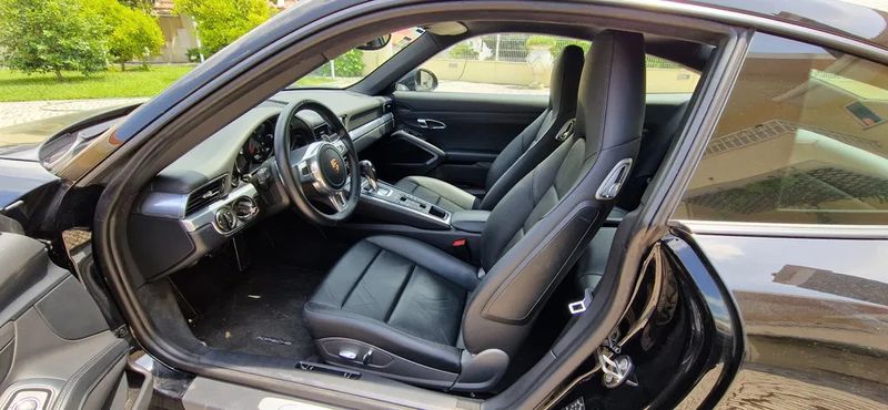 Porsche 911 • 2012 • 90,000 km 3