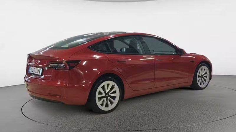 Tesla Model 3 • 2022 • 61,628 km 11