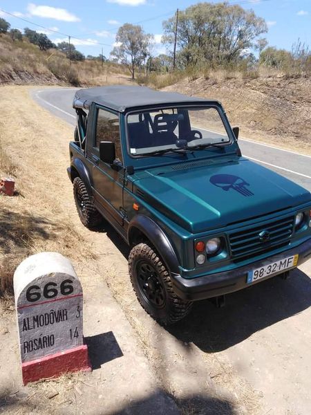 Suzuki Samurai • 2009 • 118,000 km 1