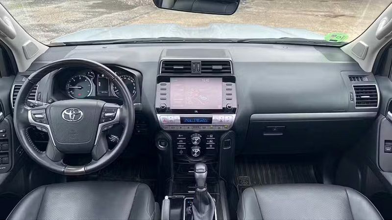 Toyota Land Cruiser • 2021 • 28,124 km 4