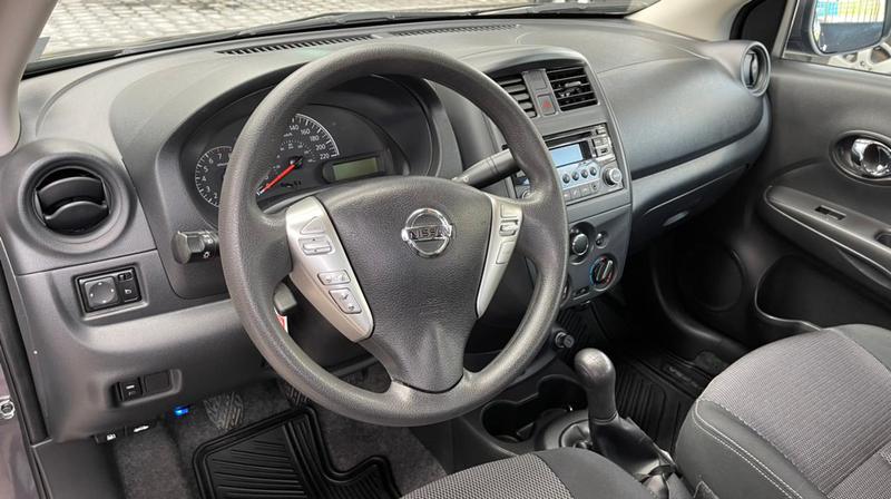 Nissan Versa • 2018 • 62,000 km 3