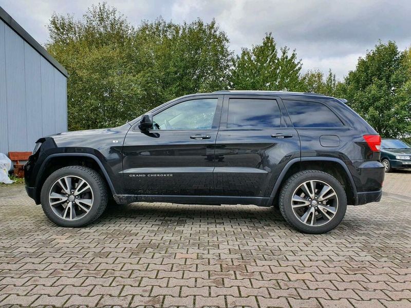 Jeep Grand Cherokee • 2012 • 136,000 km 2