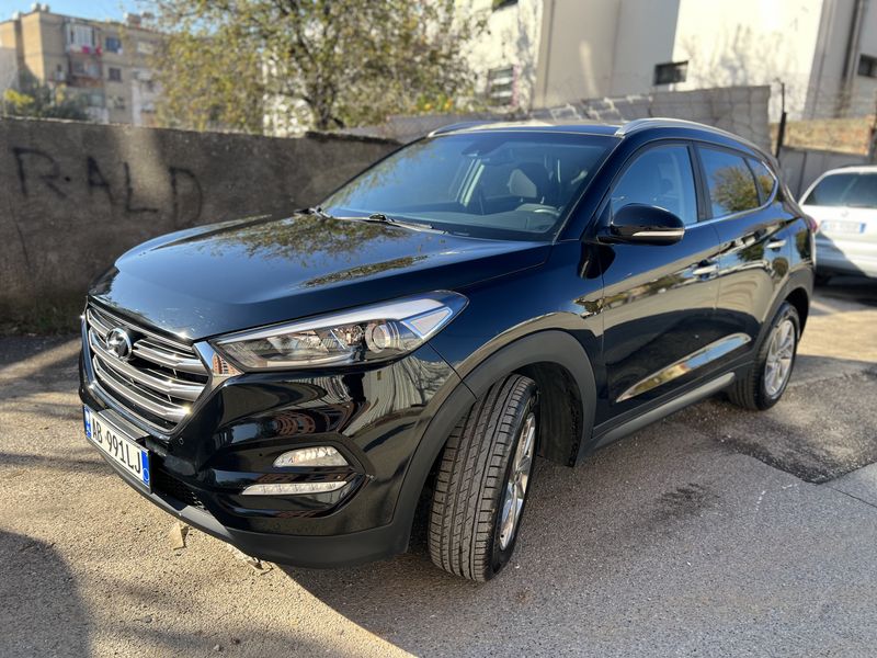 Hyundai Tucson • 2016 • 220,000 km 3
