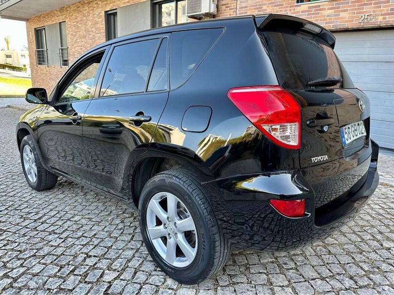 Toyota RAV4 • 2008 • 350,000 km 6