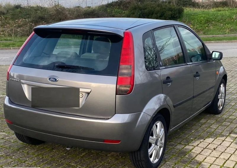 Ford Fiesta • 2002 • 156,000 km 3