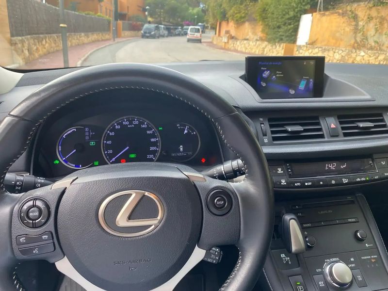 Lexus CT • 2015 • 151,000 km 6