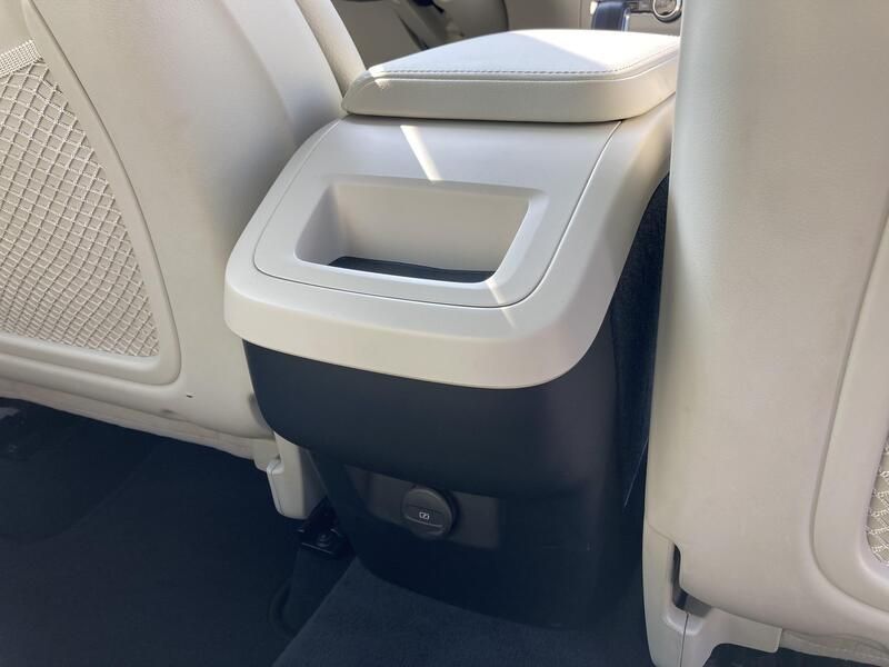 Volvo XC60 • 2024 • 12,819 km 27