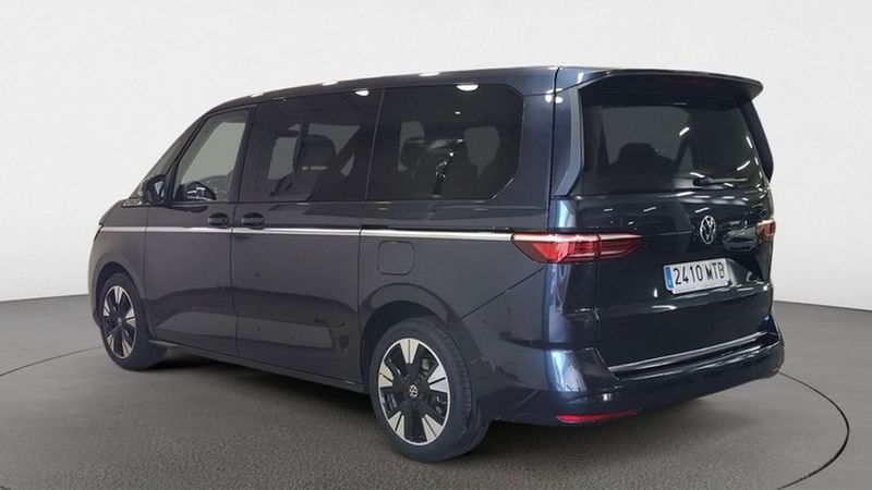Volkswagen Multivan • 2024 • 3,979 km 4
