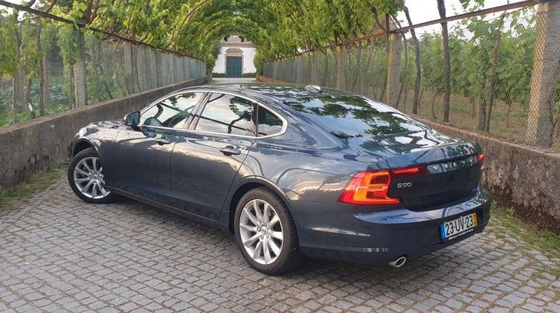 Volvo V90 Cross Country • 2018 • 20,000 km 2