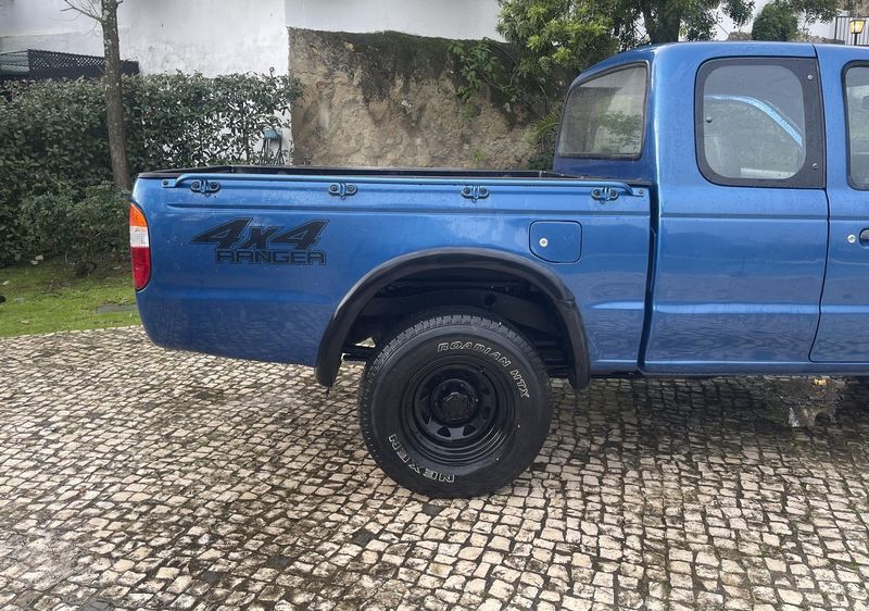 Ford Ranger • 1999 • 250,000 km 2