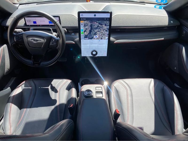 Ford Mustang • 2022 • 115,000 km 4