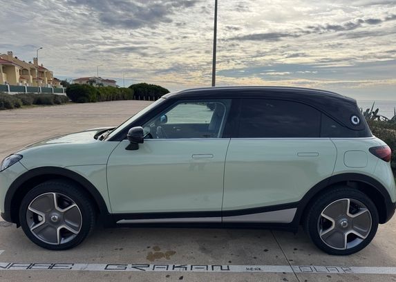 Smart EQ fortwo • 2023 • 4,000 km 7