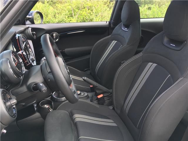 MINI Cooper • 2017 • 68,000 km 6