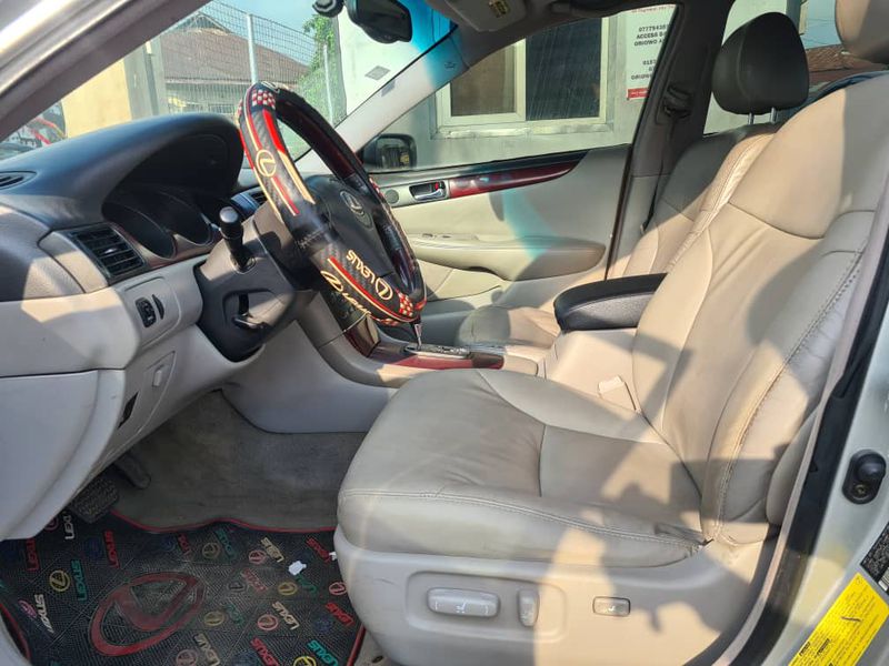 Lexus ES 330 • 2004 • 102,864 km 3