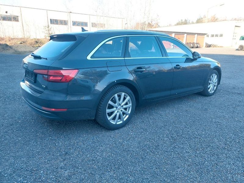 Audi A3 • 2016 • 170,000 km 3