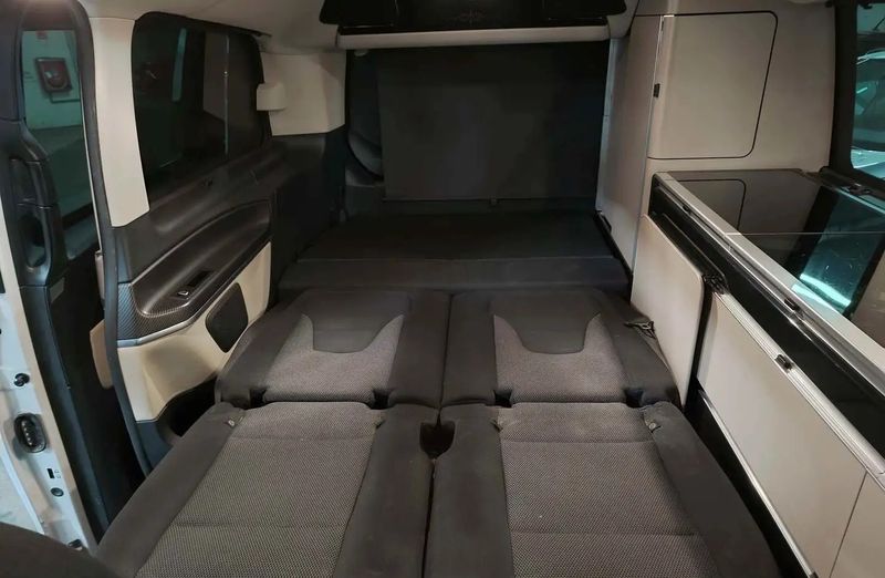 Mercedes-Benz 200 D • 2019 • 111,676 km 12