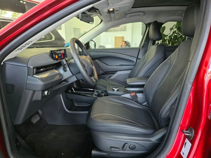 Ford Mustang Mach-E • 2022 • 19,000 km 11